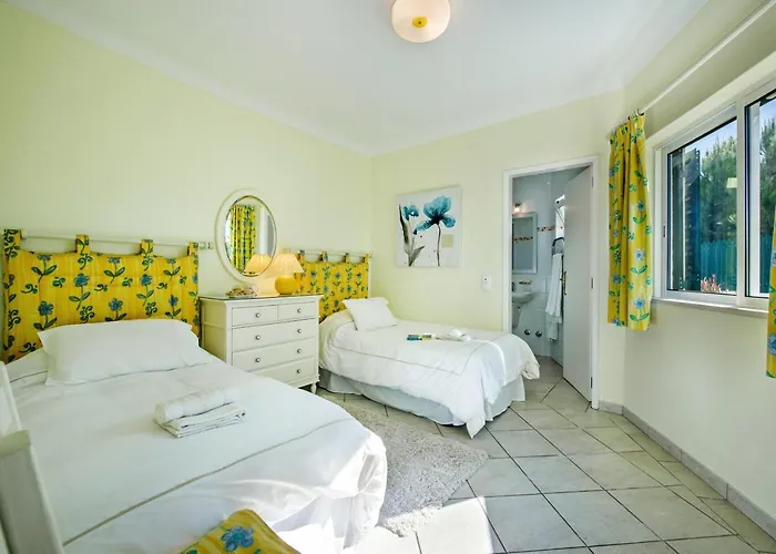 Julieta By Algarve Holidays * Gale (Albufeira)